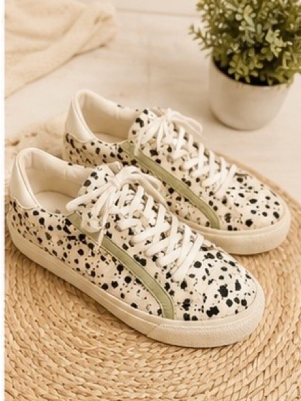 Madewell Sidewalk Calf Hair Splatter Paint Sneakers 7.5 NWOT